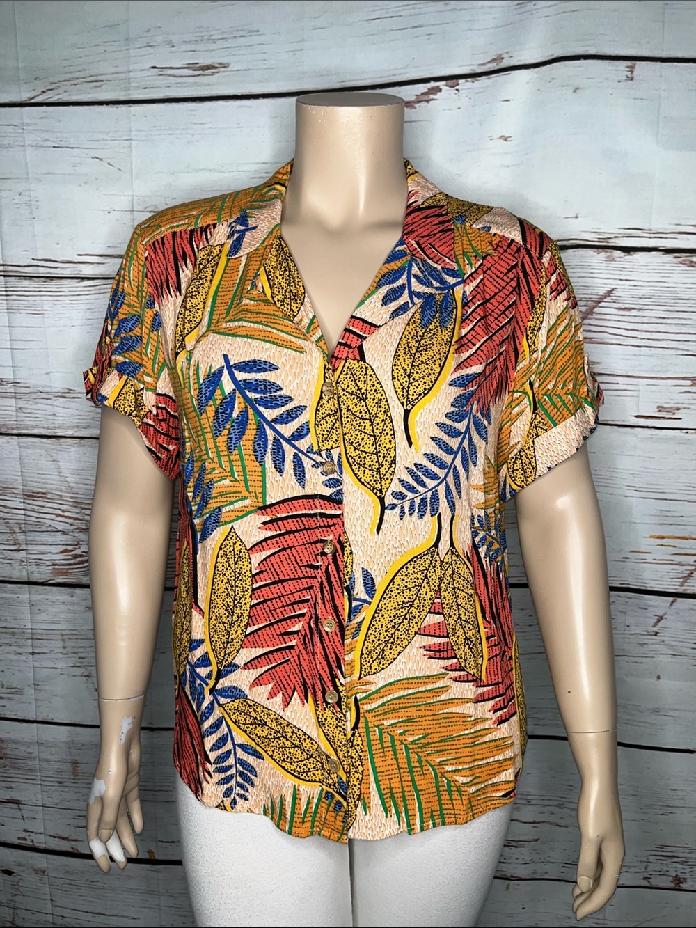 Jane + Delancey Size 1X Tropical Leaf Print Button Down Shirt Top